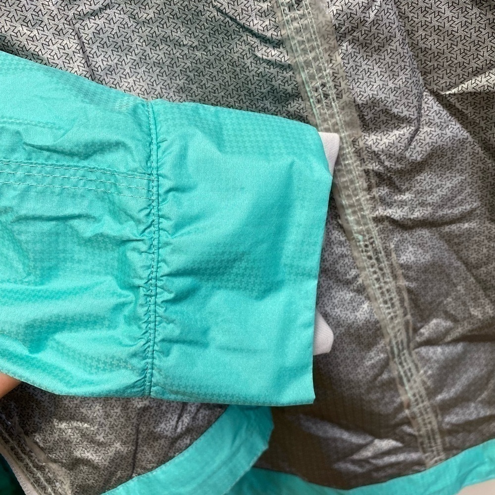 Rain jacket - Picture 3 of 9